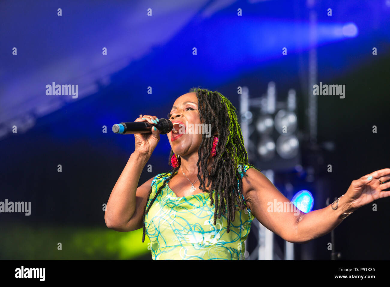 Great Tew, Oxfordshire, UK, 14 July 2018. PP Arnold performing live at the 2018 Cornbury Festival, Great Tew, Oxfordshire. Patricia Ann Cole (born October 3, 1946),known professionally as P. P. Arnold, is an American soul singer who enjoyed considerable success in the United Kingdom from the 1960s onwards. Credit: John Lambeth/Alamy Live News Stock Photo