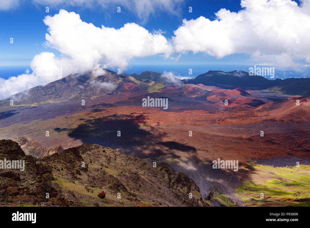 Stunning Landscape Of Haleakala Volcano Crater Taken At Kalahaku ...