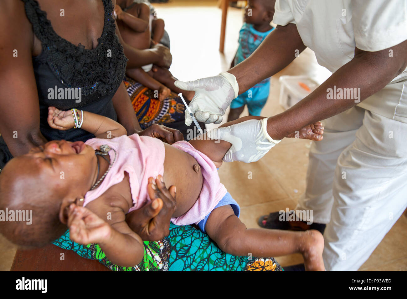 German doctors provide medical help in Serabu - Sierra Leone Stock Photo