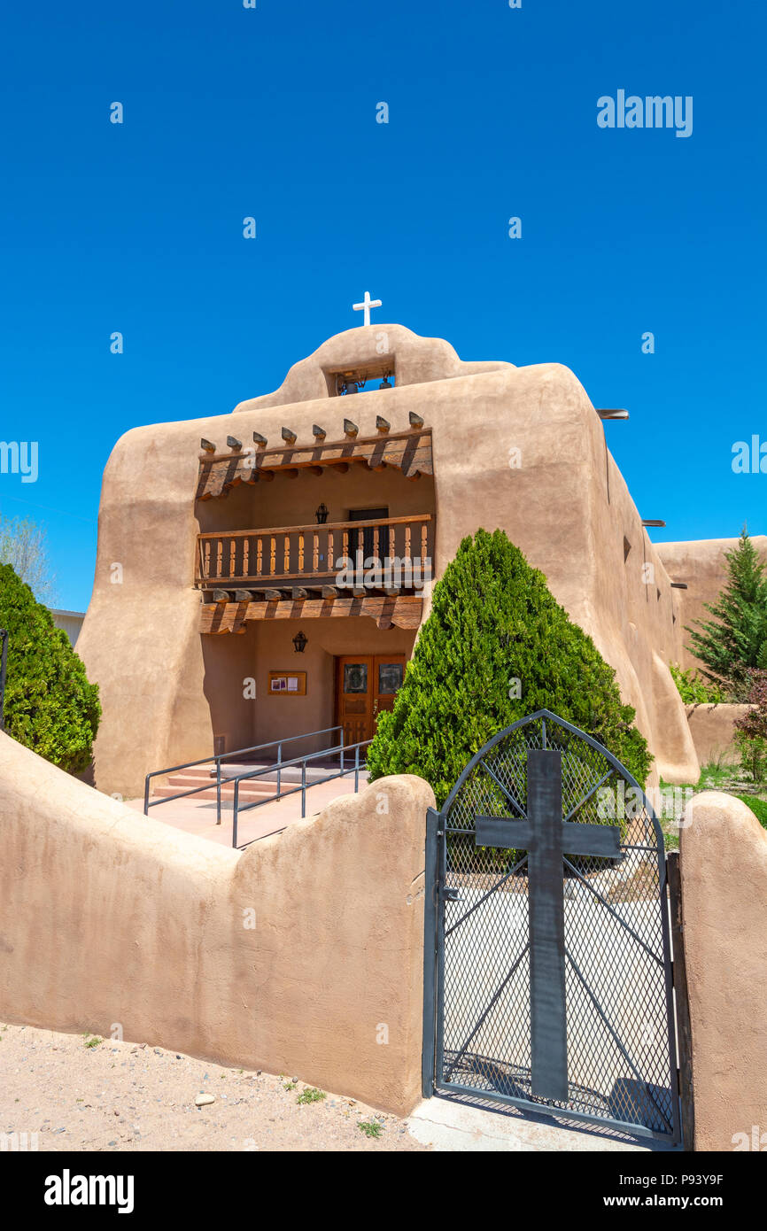New Mexico, Rio Arriba County, Abiquiu, Church of St. Thomas the Apostle  (Santo Tomas El Apostol) Stock Photo