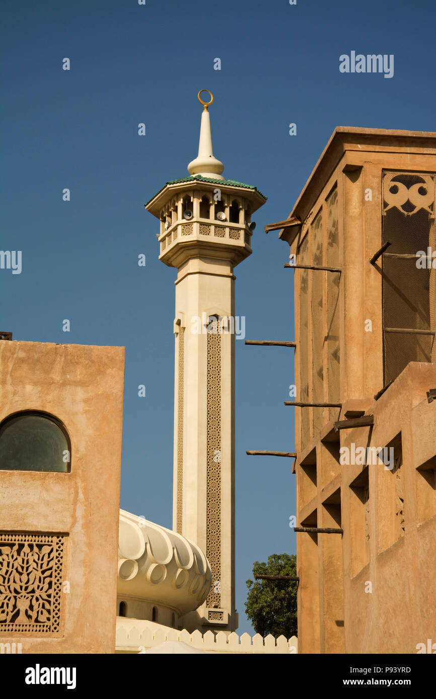 United Arab Emirates, UAE, Dubai City,  Al Fahidi historical quarter, Diwan Mosque minaret Stock Photo