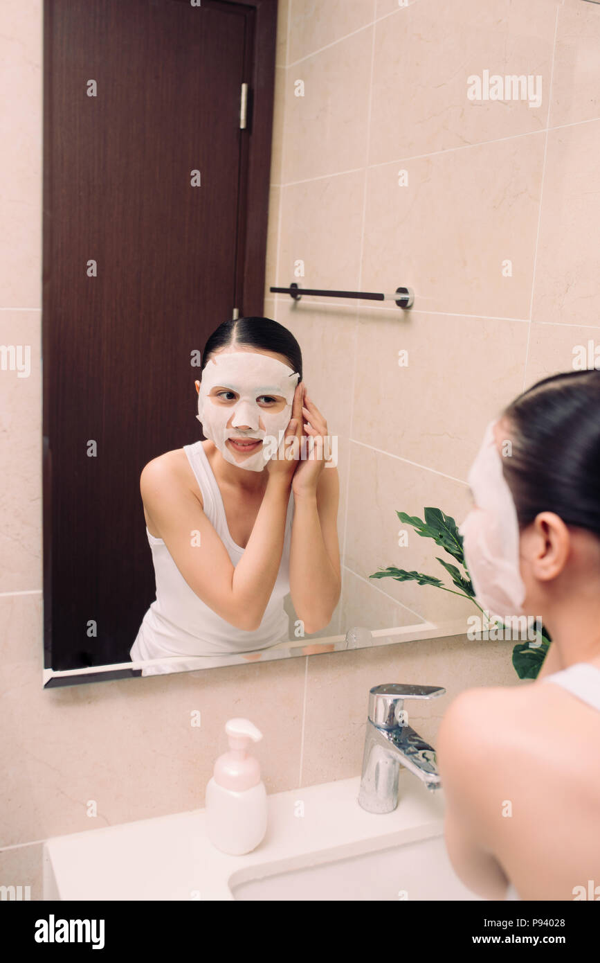 Facial mask sheet hi-res stock photography and images - Alamy