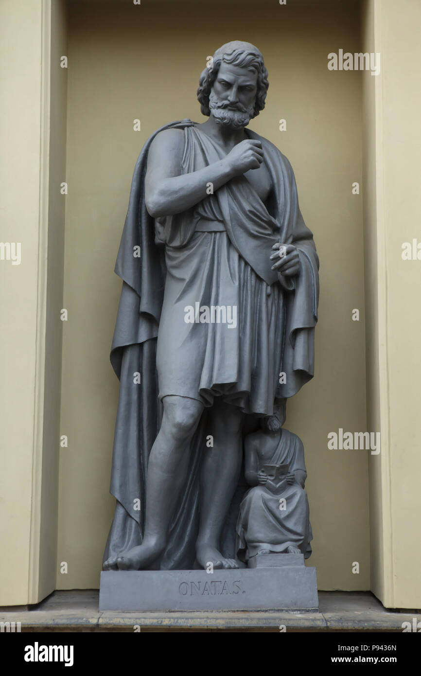 hi-res photography sculpture Greek aegina images - Alamy and stock