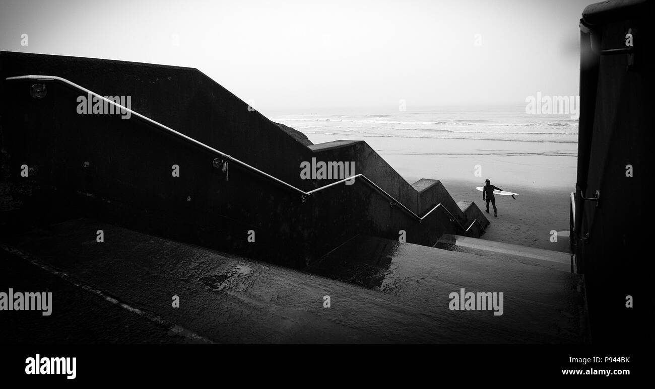 Surfer black and white Stock Photo - Alamy