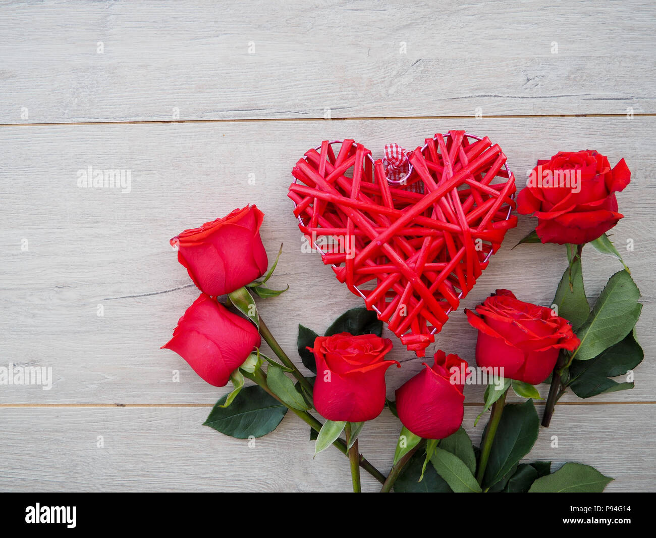 Red rose hearts happy hi-res stock photography and images - Alamy