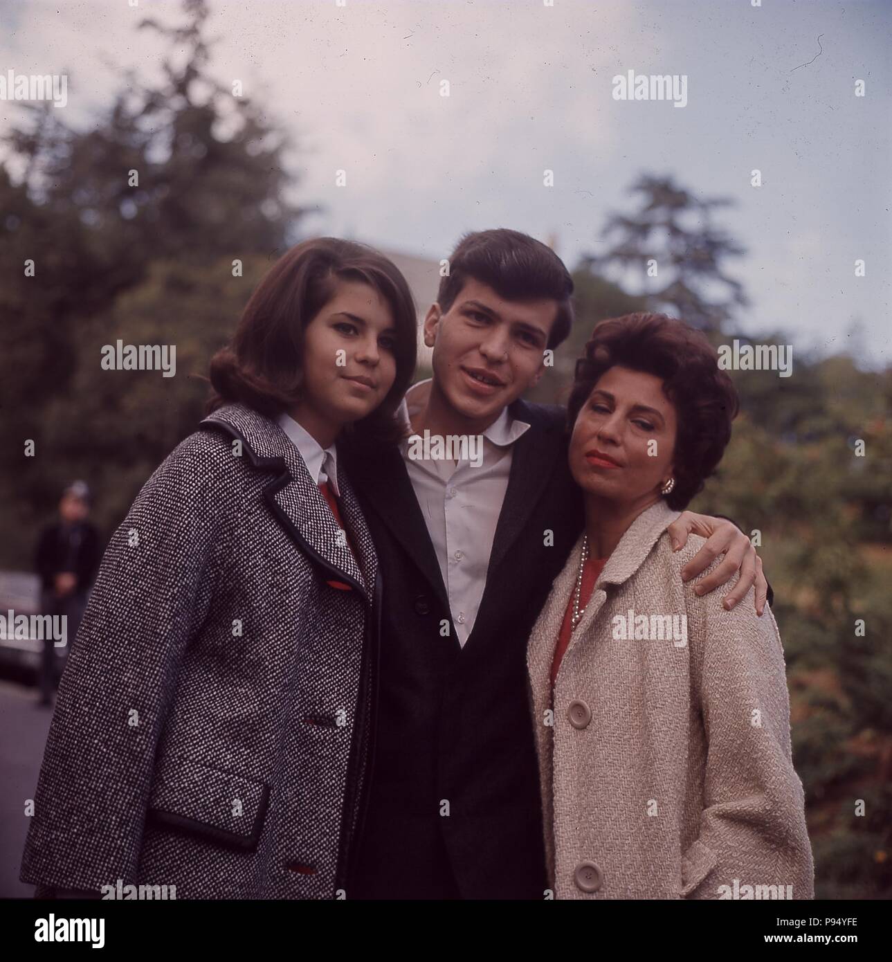 1960-1970's- FRANK SINATRA JR with sister Tina Sinatra and mother Nancy Barbato.Supplied by Photos, inc. Credit: Supplied By Globe Photos, Inc/Globe Photos/ZUMAPRESS.com/Alamy Live News Stock Photo