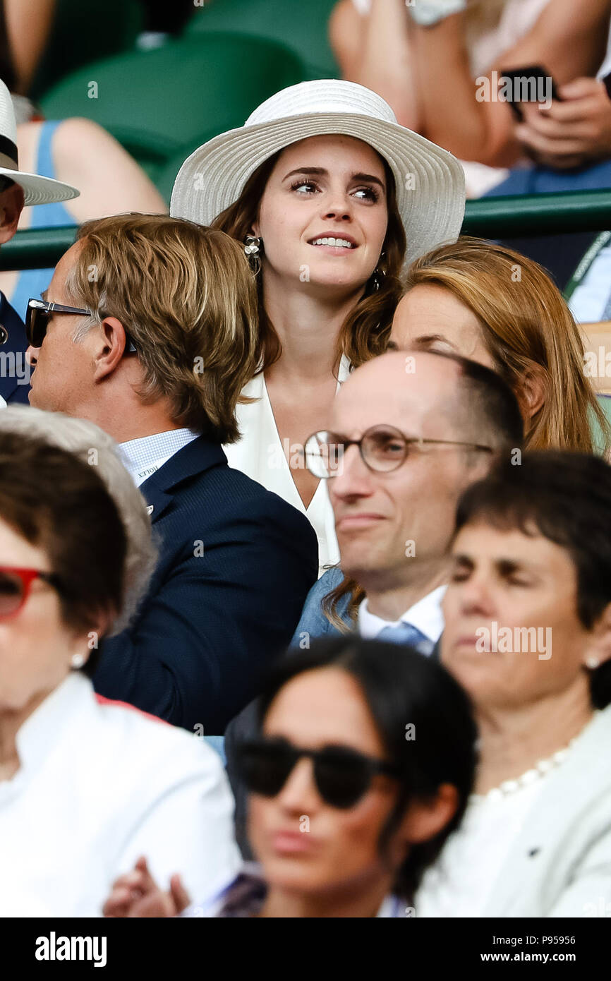 London, UK, 14th July 2018: Actress Emma Watson during the women's final at day 12 at the Wimbledon Tennis Championships 2018 at the All England Lawn Tennis and Croquet Club in London. Credit: Frank Molter/Alamy Live news Stock Photo