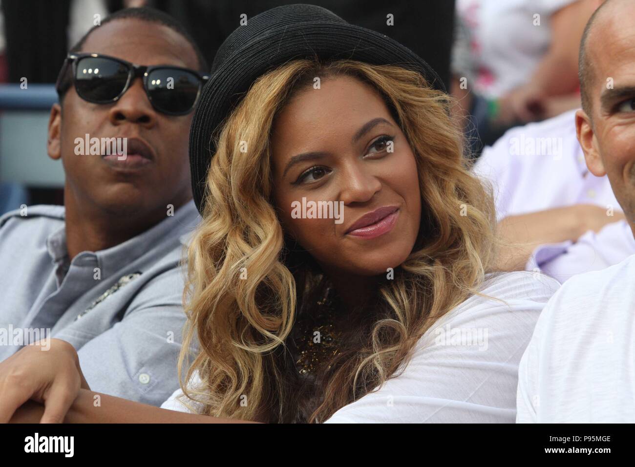BEYONCE, JAY Z at Men's Final at US Open Tennis in Queens 9-12-2011 ...