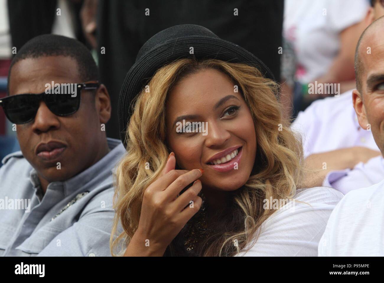 BEYONCE, JAY Z at Men's Final at US Open Tennis in Queens 9-12-2011 ...