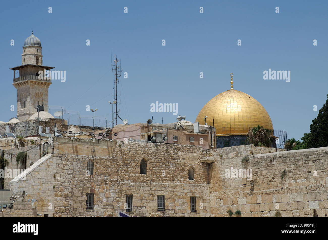 The iconic Dome of the Rock and Bab al-Silsila Minaret basking in the afternoon sun - Jerusalem, Israel Stock Photo