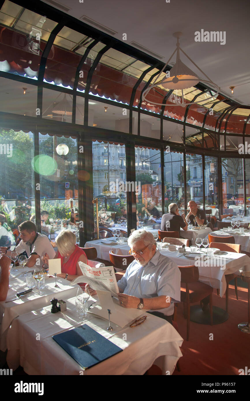 Brasserie Lorraine Restaurant in Paris, France Stock Photo - Alamy