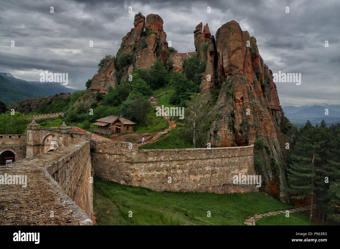 Belogradchik rocks and belogradchik fortress hi-res stock photography ...