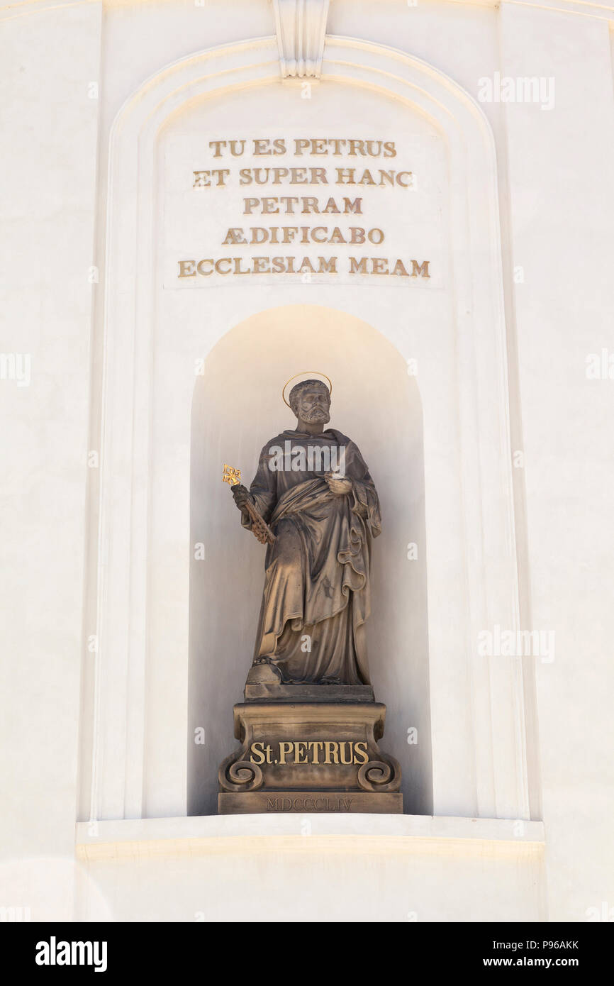 St Petrus statue in alchove, Saint Peter, Prague Castle complex Stock Photo