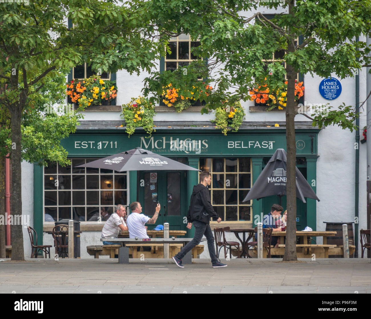 Mchugh's bar belfast hires stock photography and images Alamy
