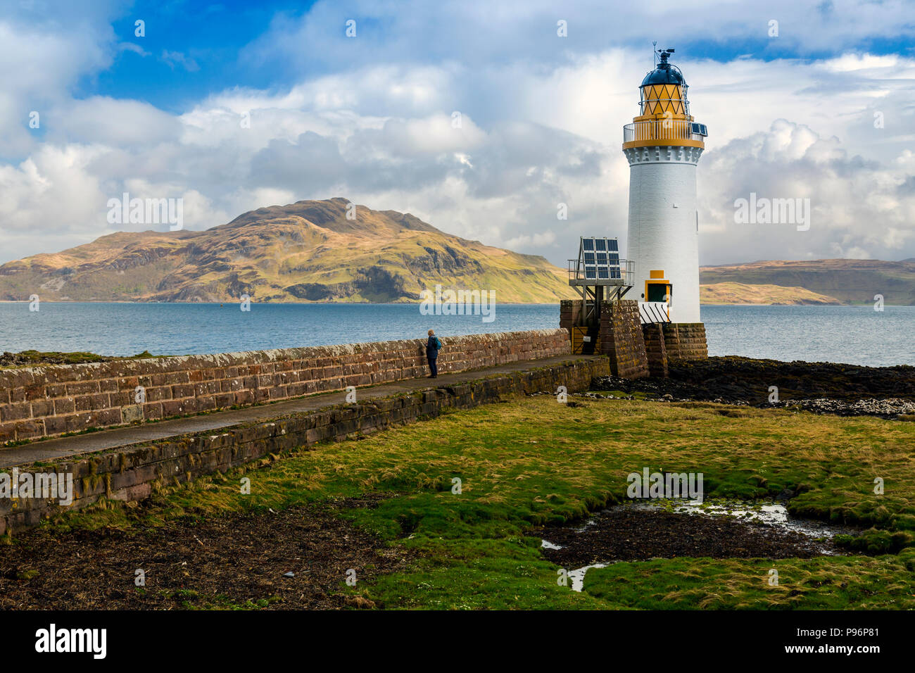 Rubha nan Gall lighthouse marks the entrance to the Sound of Mull, nr Tobermory, Isle of Mull, Argyll and Bute, Scotland, UK Stock Photo