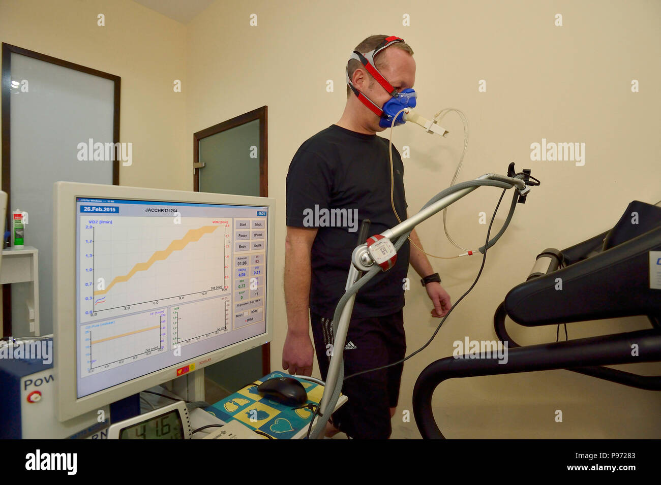Hypoxia chamber hires stock photography and images Alamy
