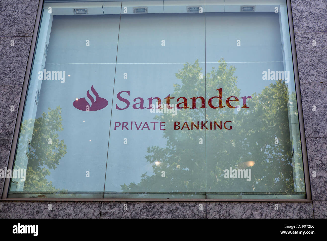 Bank Fourth High Resolution Stock Photography And Images Alamy