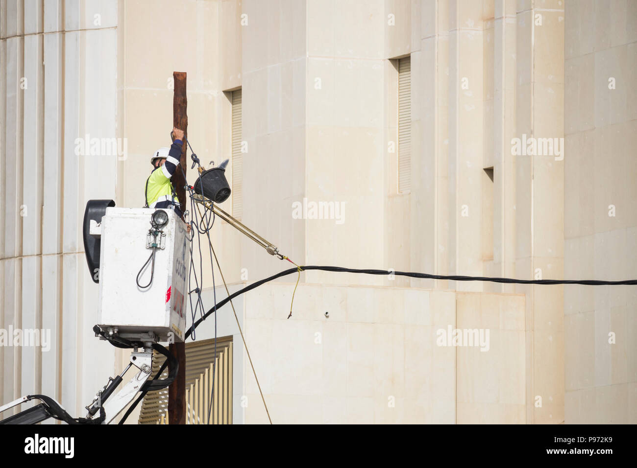 Telecom Overhead Service Overhead telephone cable hi-res stock photography and images - Alamy