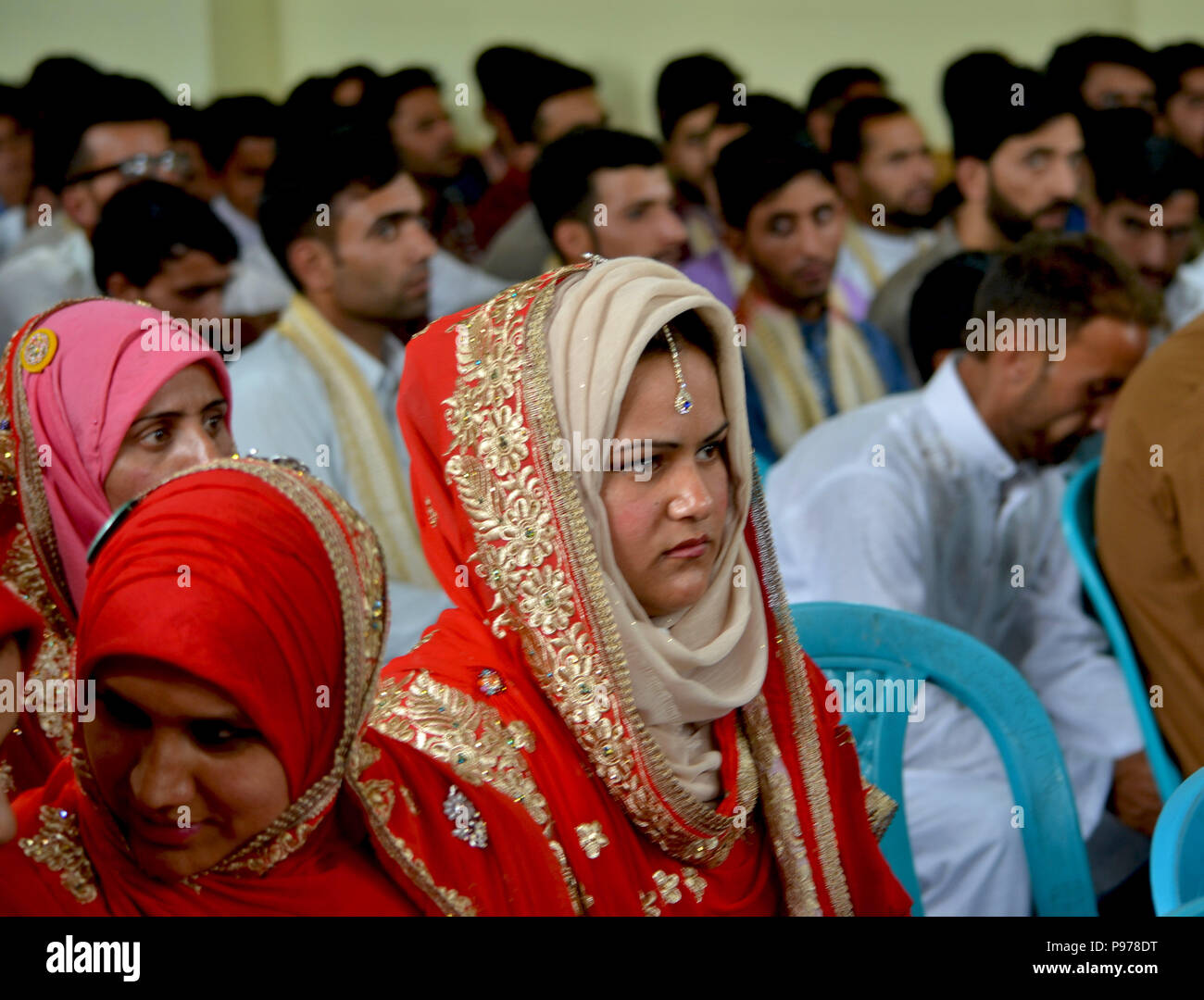 Muslim Bride High Resolution Stock Photography And Images Alamy