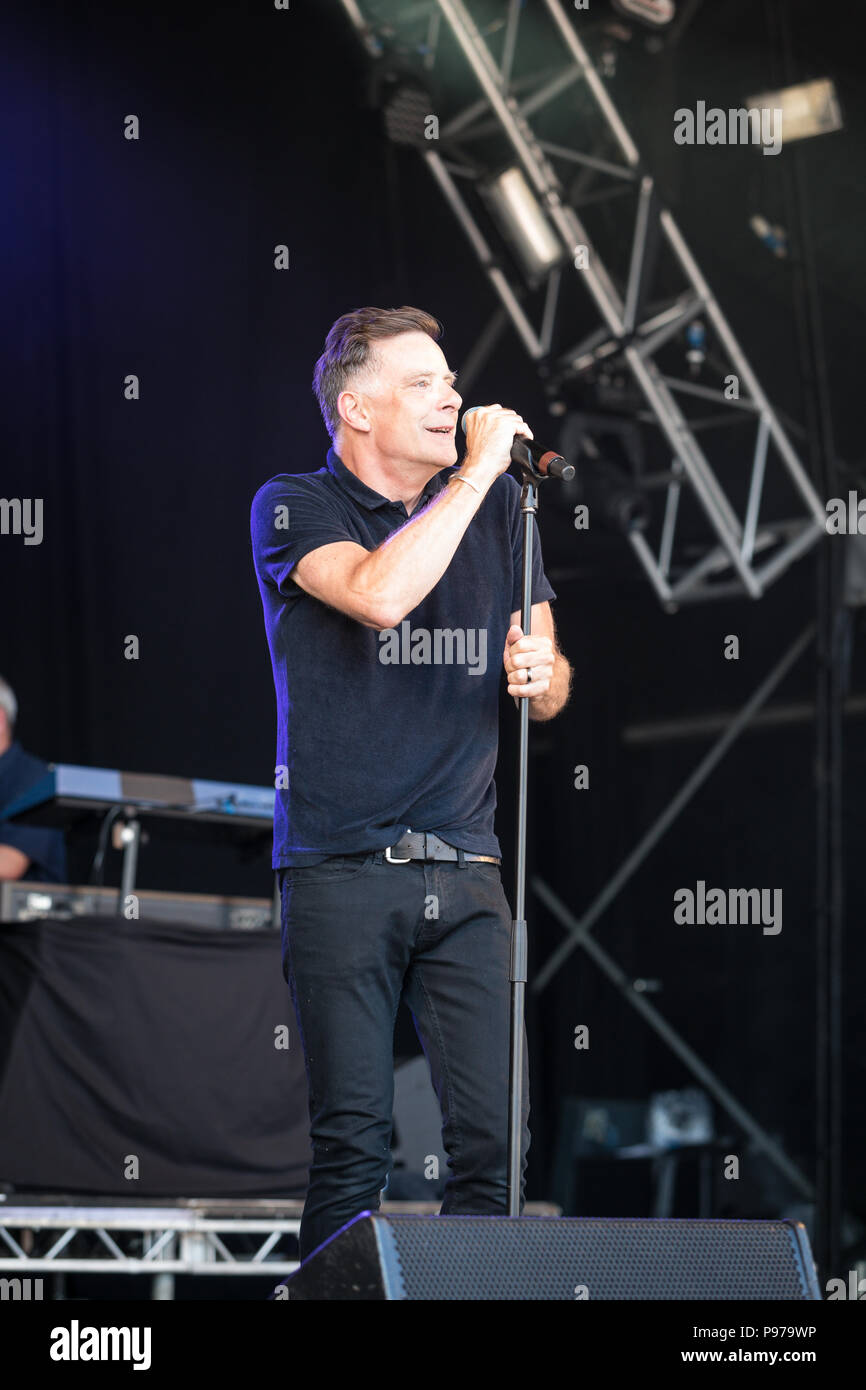 Deacon Blue perform at the 2018 Cornbury Festival, Great Tew, Oxfordshire 15th July 2018. Credit: John Lambeth/Alamy Live News Stock Photo