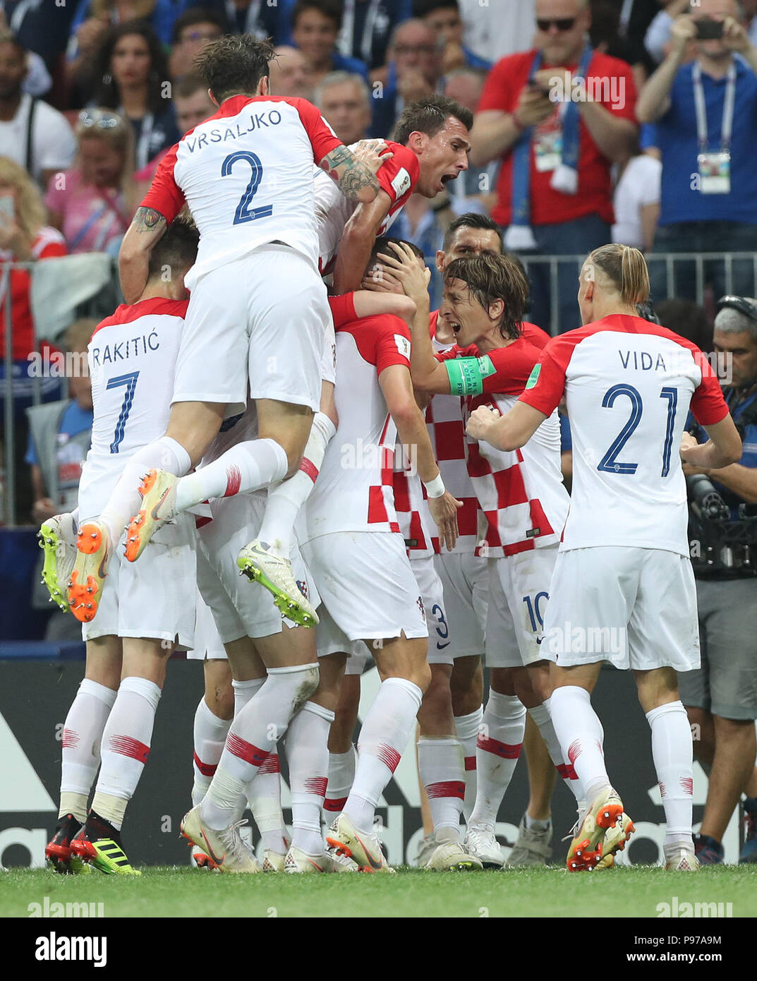 File:Spartak Moscow celebrates becoming champion of Russia.jpg - Wikimedia  Commons