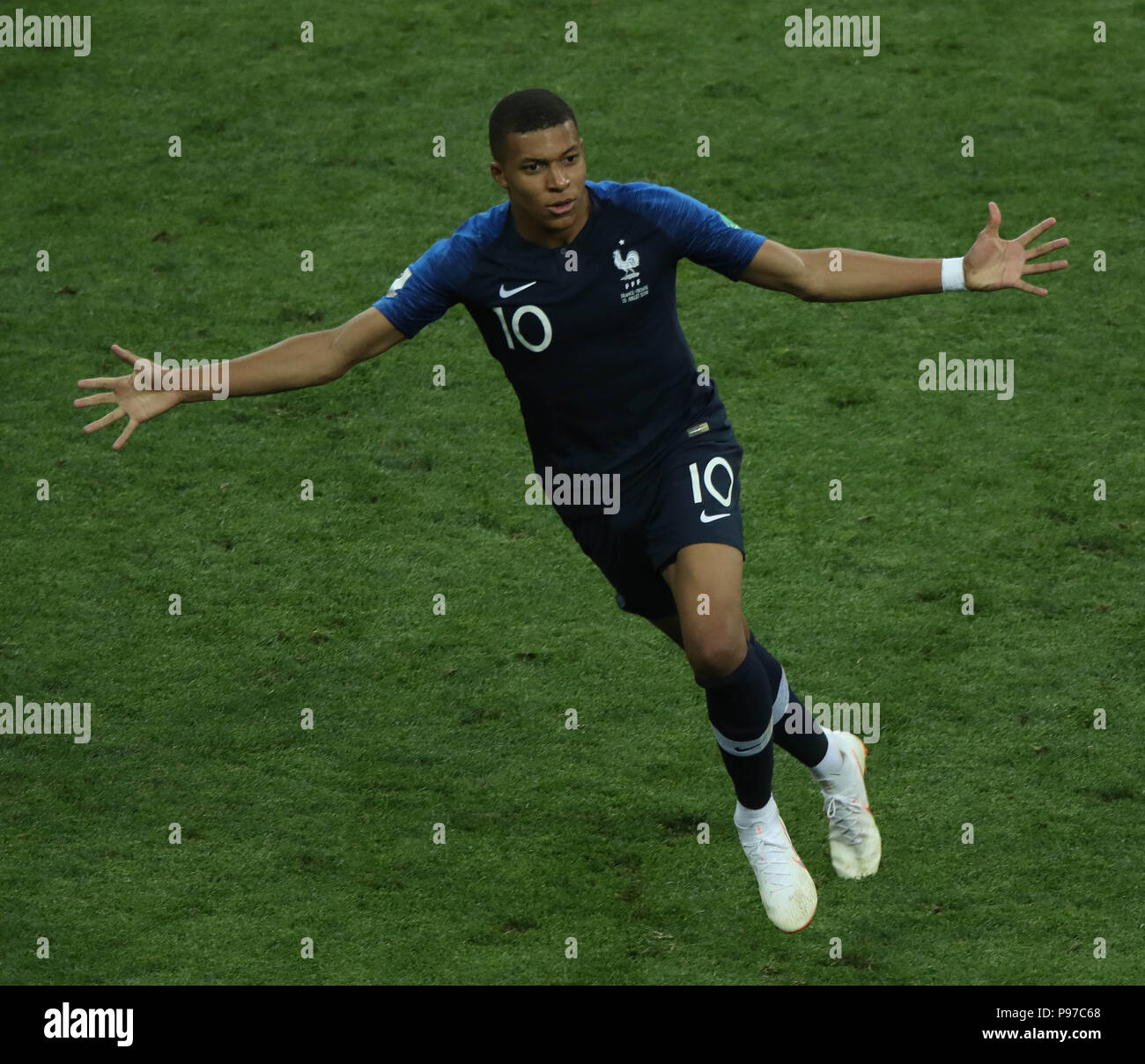 Kylian mbappe fifa world cup hi-res stock photography and images