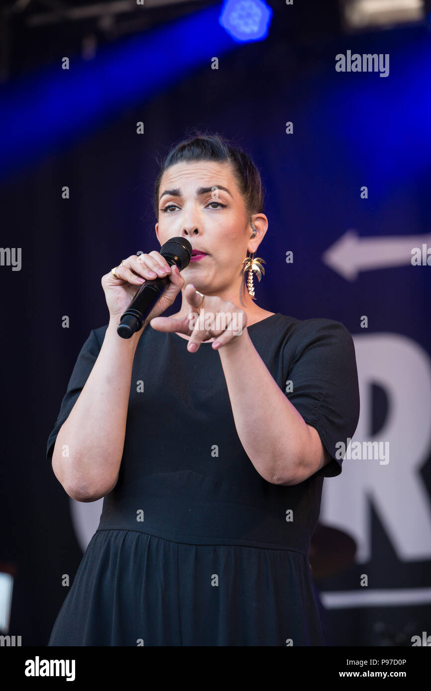 a al amateur with scat