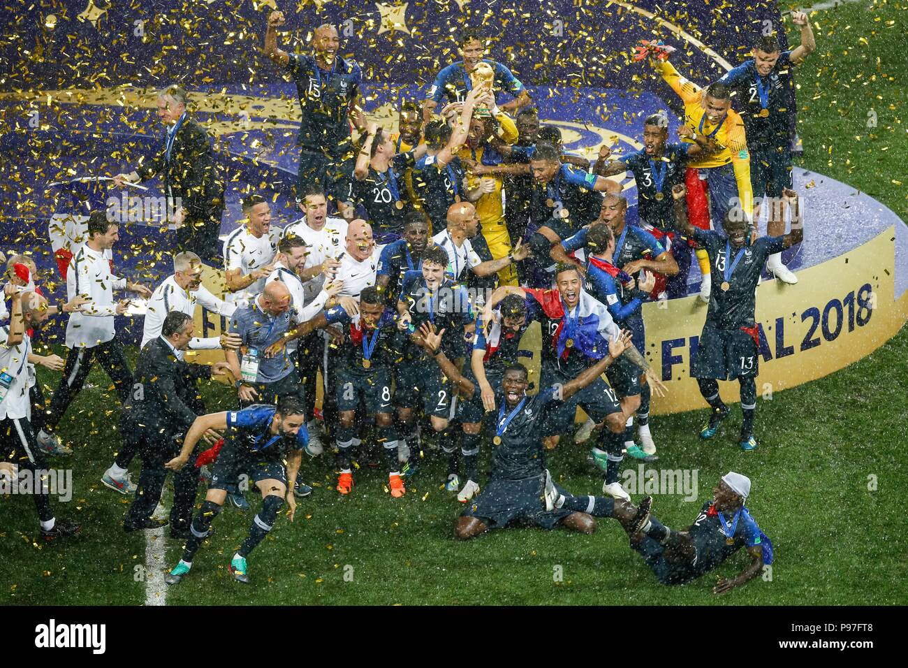Luzhniki Stadium, Moscow, Russia. 15th July, 2018. FIFA World Cup Football Final, France versus Croatia; Philipp Lahm (World Champion 2014 Germany) presents the World Cup trophy Credit: Action Plus Sports/Alamy Live News