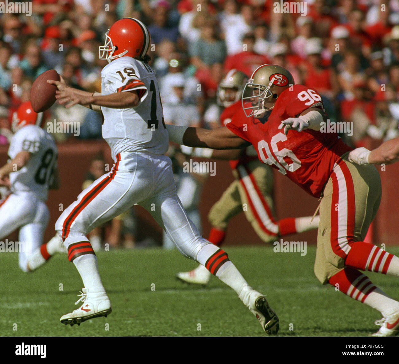 Bernie Kosar CLEVELAND BROWNS Photo Picture FOOTBALL -   Hong Kong