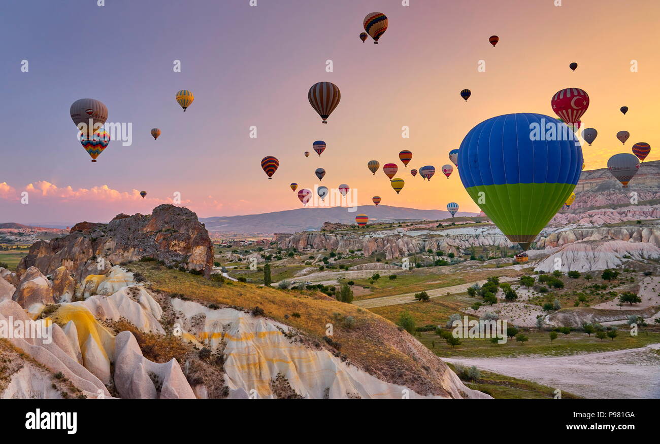 Balloons at sunrise, Goreme, Cappadocia, Anatolia, Turkey Stock Photo