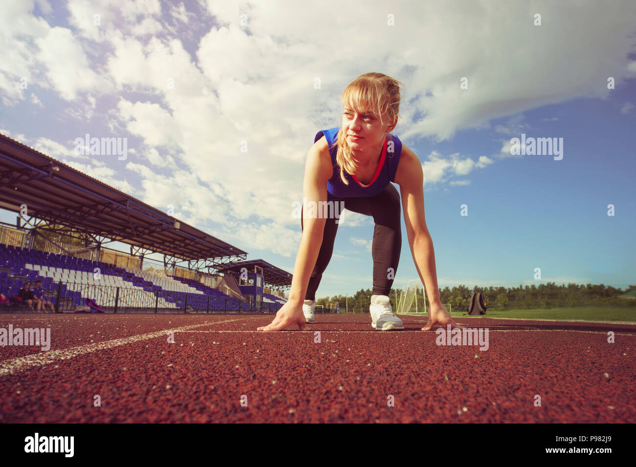 Running start position hires stock photography and images Alamy
