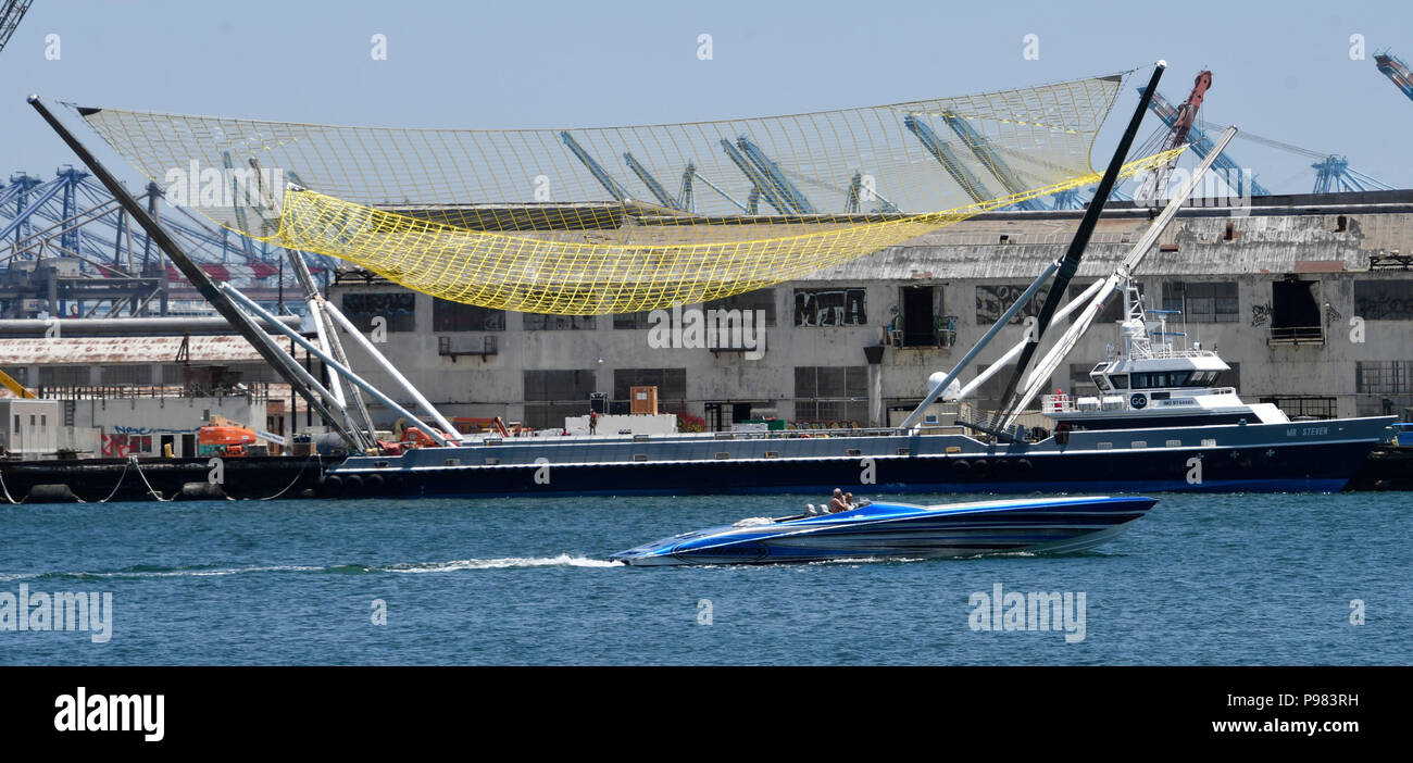 7 14 18 San Pedro Ca Elon Musk Of Spacex S New Boat Named Mr Steven