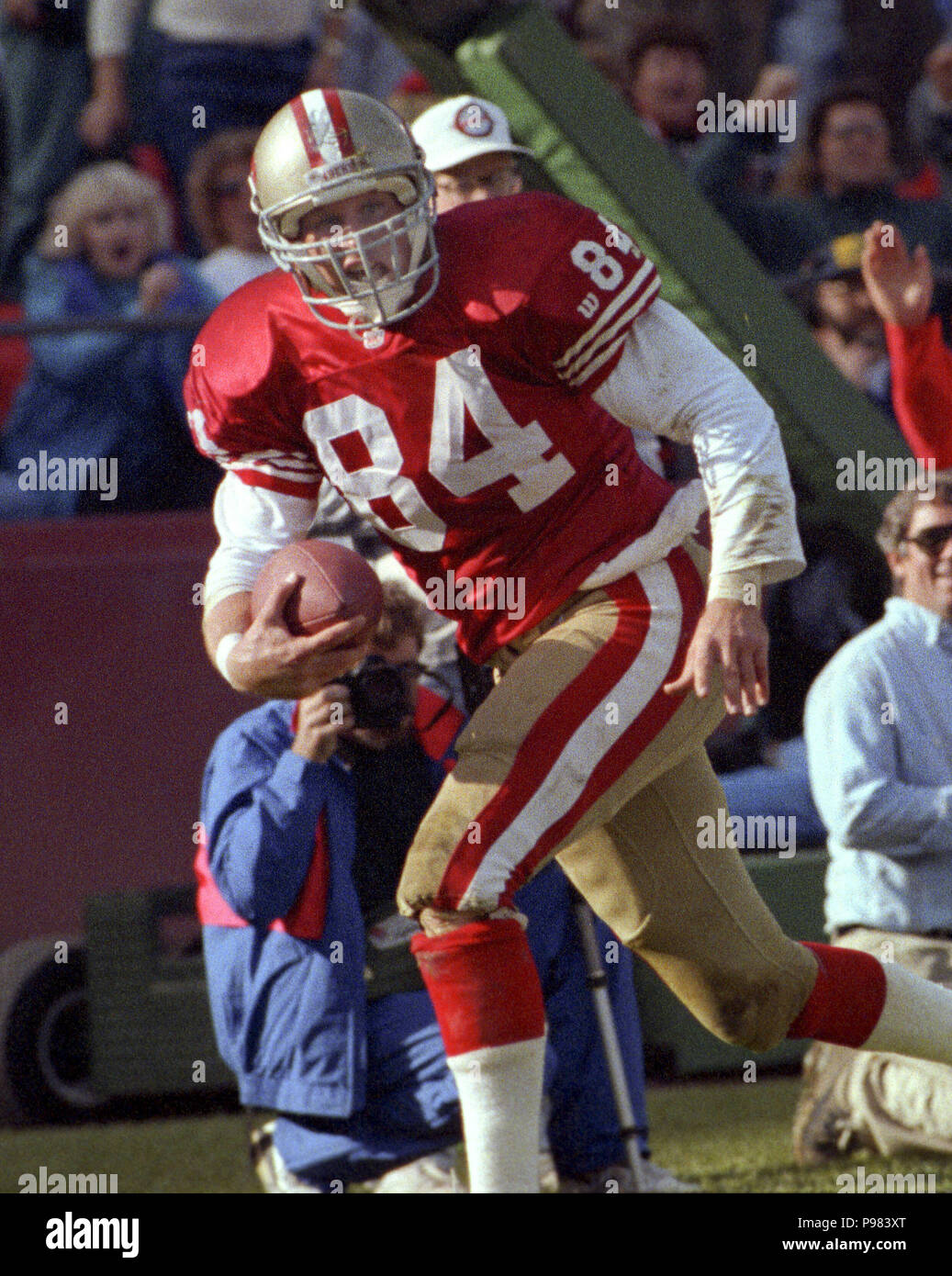 San Francisco, California, USA. 23rd Sep, 1990. San Francisco 49ers vs  Atlanta Falcons at Candlestick Park Sunday, September 23, 1990. 49ers beat  Falcons 19-13. 49er defensive back Ronnie Lott Credit: Al Golub/ZUMA