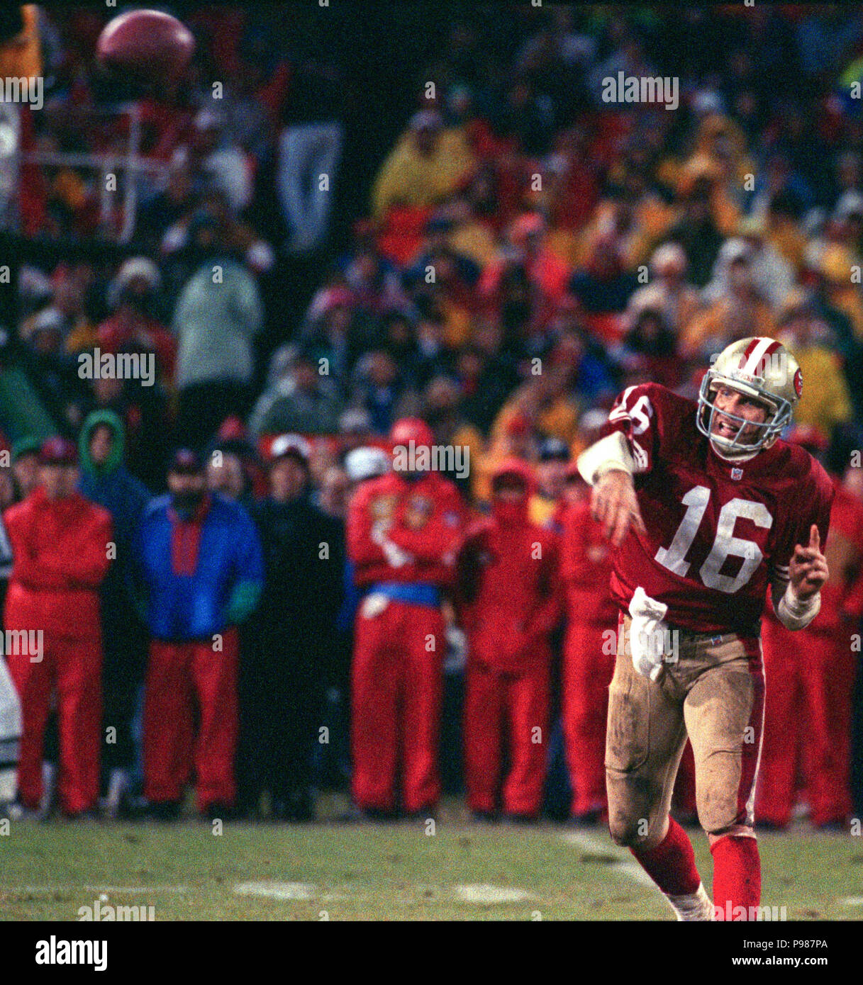 San Francisco, California, USA. 28th Dec, 1992. San Francisco 49ers vs. Detroit  Lions at Candlestick Park Monday, December 28, 1992. 49ers Beat Lions 24-6. Detroit  Lions quarterback Andre Ware Credit: Al Golub/ZUMA