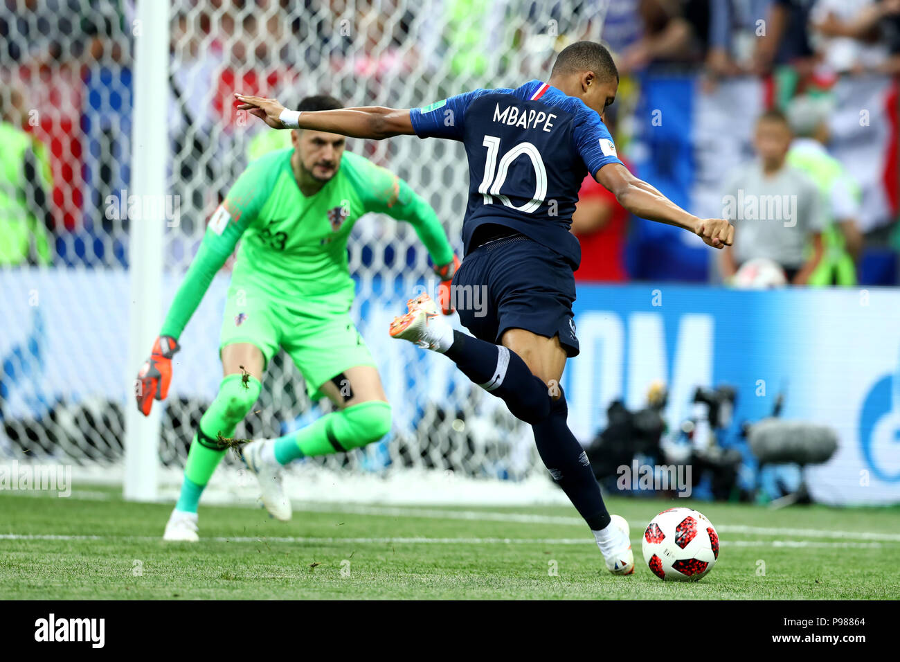 Moscow, Russia. 15th July, 2018. Kylian Mbappe (FRA) Football/Soccer : FIFA World Cup Russia 2018 final match between France 4-2 Croatia at Luzhniki Stadium in Moscow, Russia . Credit: Yohei Osada/AFLO SPORT/Alamy Live News Stock Photo
