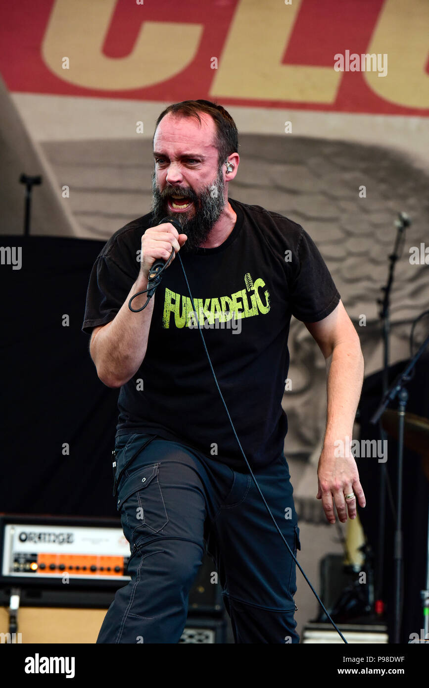 Overleven zonsopkomst gesloten clutch band tour 2018 Metafoor gespannen