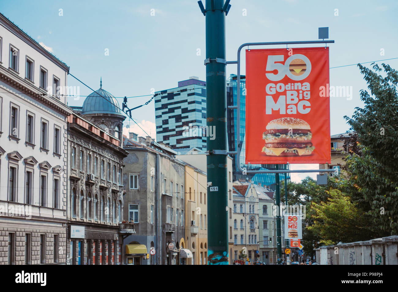 Mcdonalds banner High Resolution Stock Photography and Images Alamy