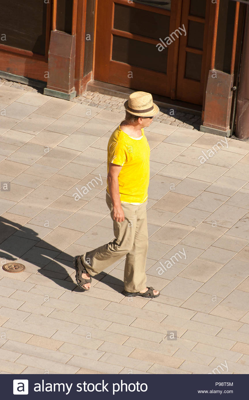 Man Wearing Trilby Hat High Resolution Stock Photography and Images - Alamy