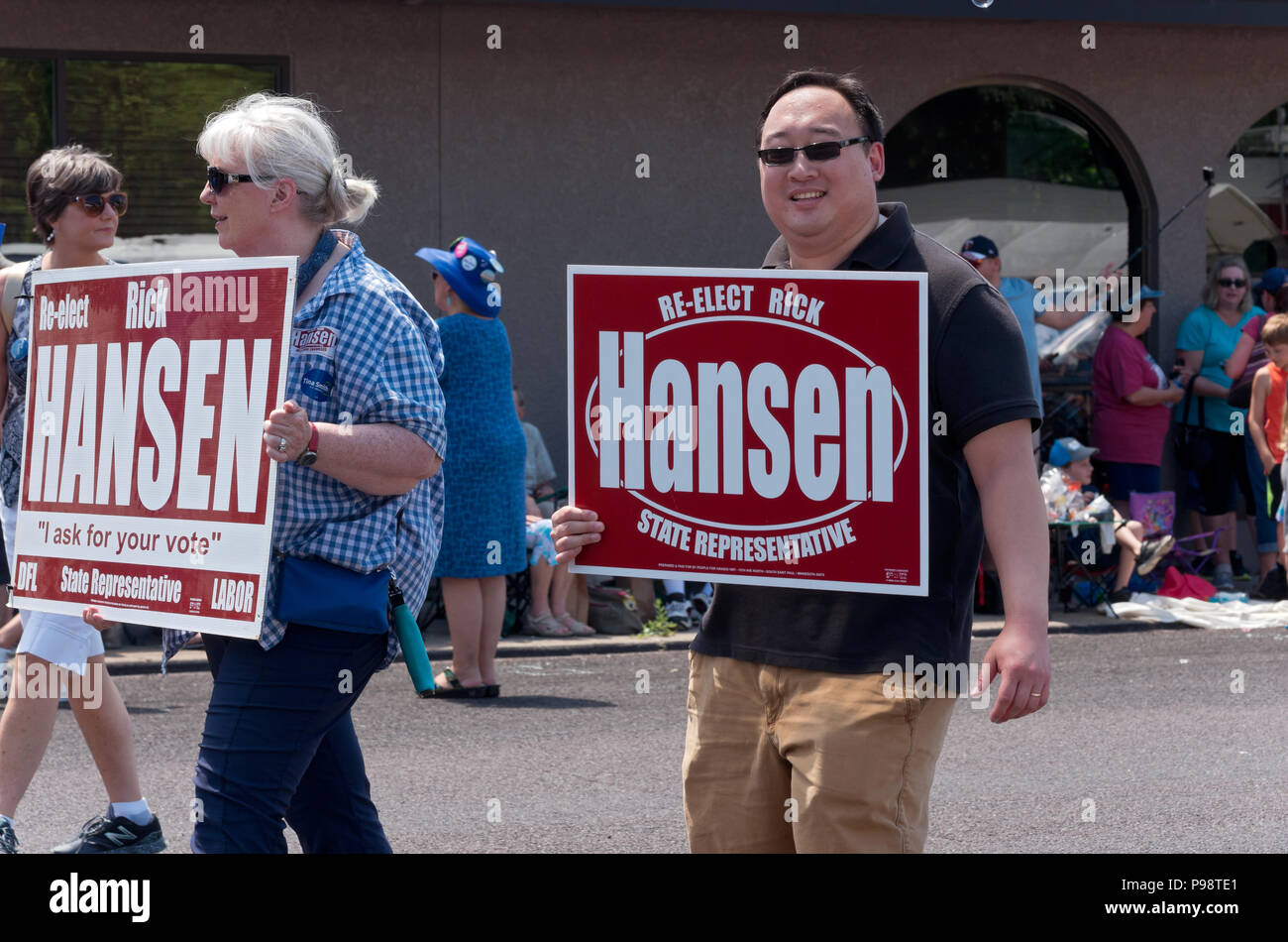 Spectator signs hi-res stock photography and images - Alamy