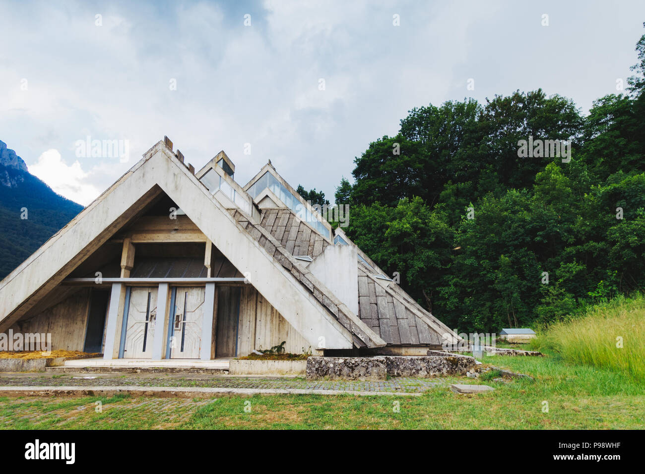 The unusual postmodern triangular lines of the Spomen-Dom (Memory House) designed by Ranko Radović in the Sutjeska National Park, BiH Stock Photo