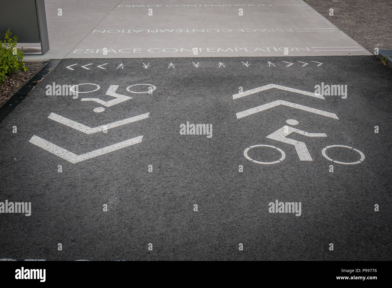 quebec city bicycle lane Stock Photo Alamy quebec city bicycle lane Stock Photo Alamy