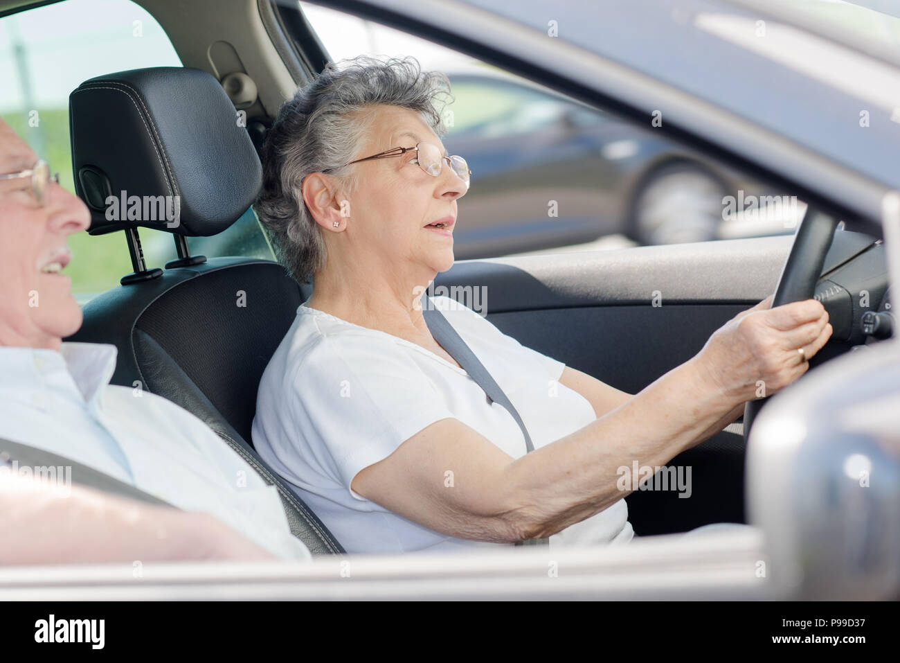 Senior citizen driving car hi-res stock photography and images - Alamy