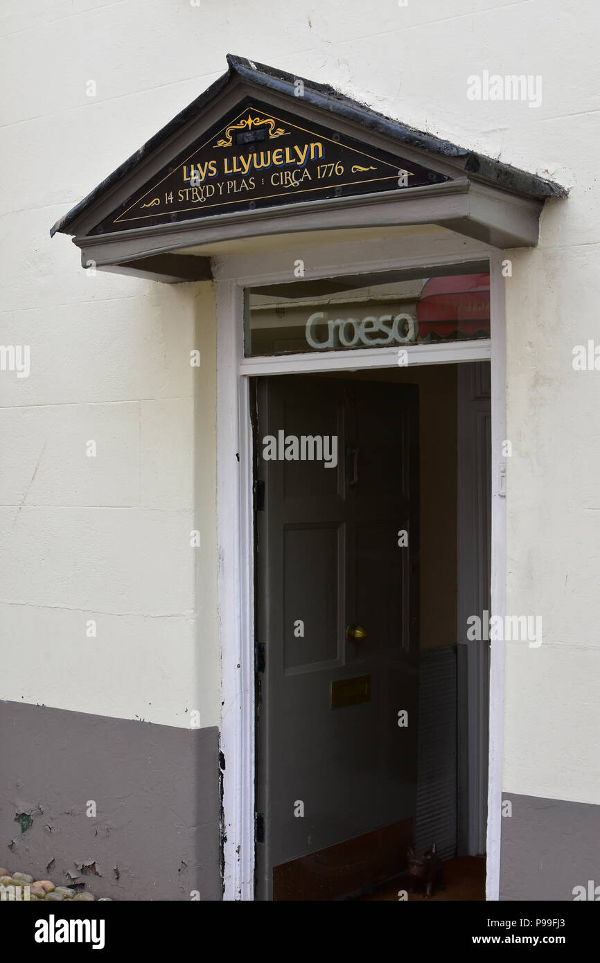 Llys Llywelyn A listed building on Palace Street, Caernarfon North