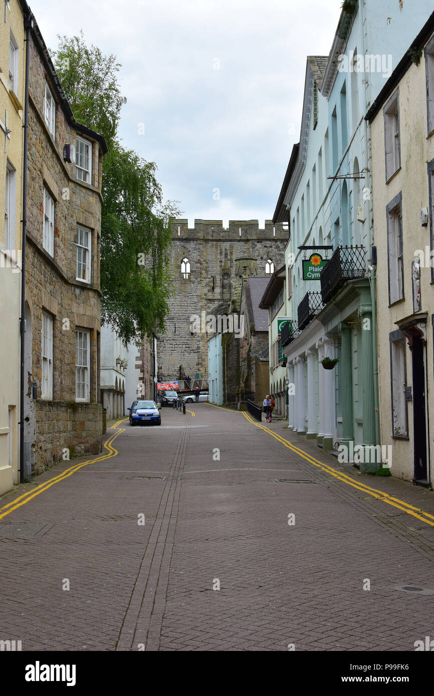 Castle Street, Caernarfon North Wales UK Stock Photo Alamy
