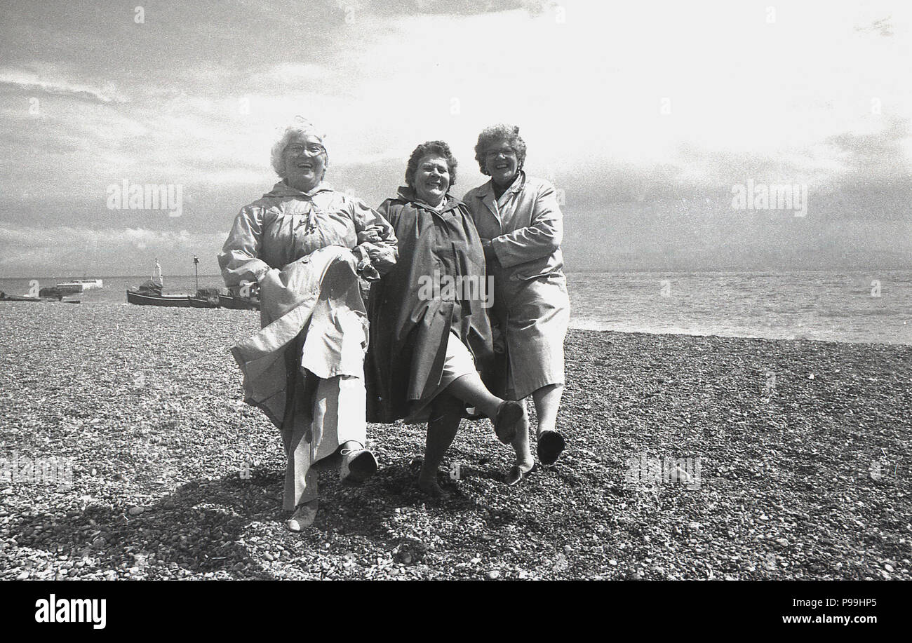 1970s beach hi-res stock photography and images - Alamy