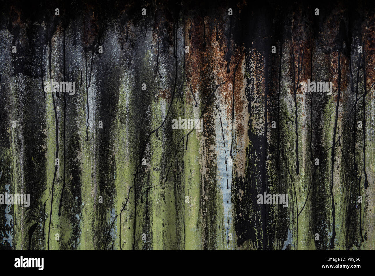 Corrugated metal shed hires stock photography and images Alamy