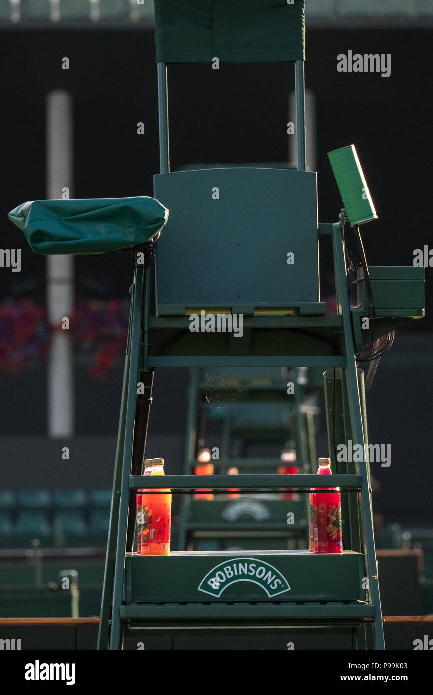 Wimbledon London 2018 Umpire s Seats In The Tennis Courts With wimbledon-london-2018-umpire-s-seats-in-the-tennis-courts-with