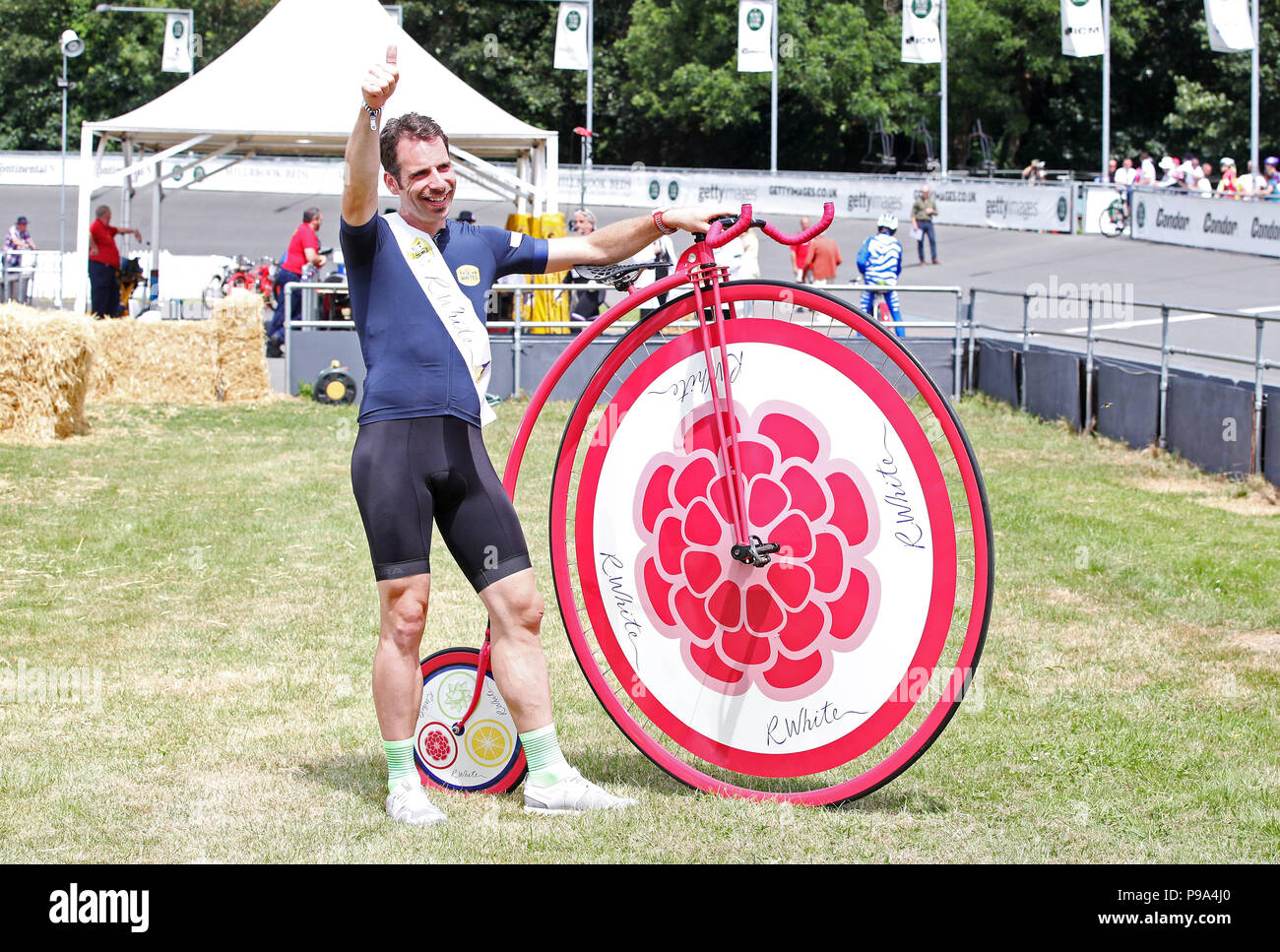 Record breaking long distance cyclist Mark Beaumont has broken a