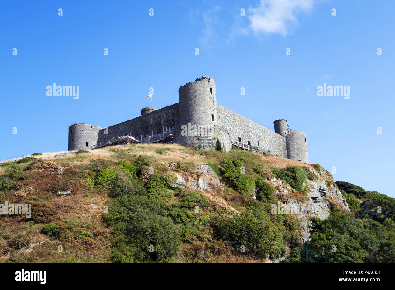 Harlech Castle in Harlech, Wales, is a medieval fortification built by Edward I during his invasion of Wales between 1282 and 1289. Stock Photo