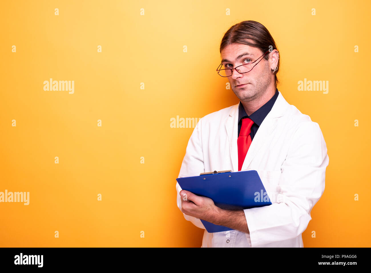 Doctor clipboard humorous hi-res stock photography and images - Alamy